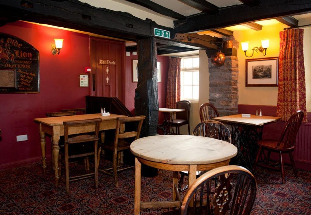 The Old Black Lion Hay-On-Wye Exterior photo